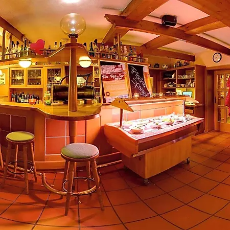 Gemuendener Hof 2*