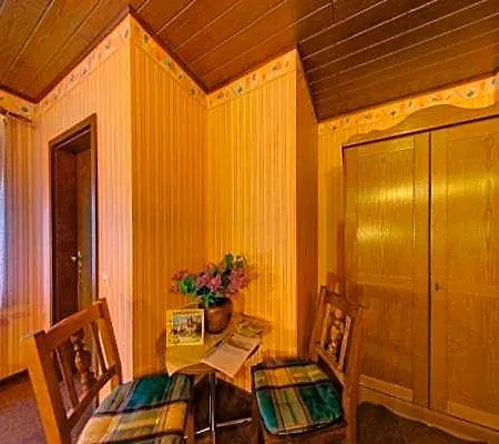 Szálloda Gemuendener Hof 2*