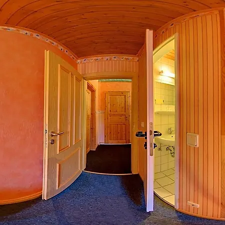 Gemuendener Hof 2*