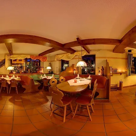 Szálloda Gemuendener Hof 2*