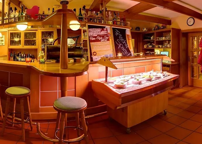 Hotel Gemuendener Hof 2*